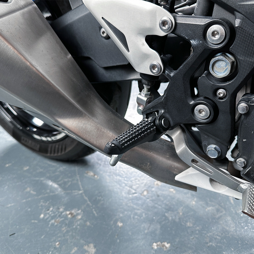 Front Rider Footpegs Foot Pegs Footrest Adapters For Kawasaki