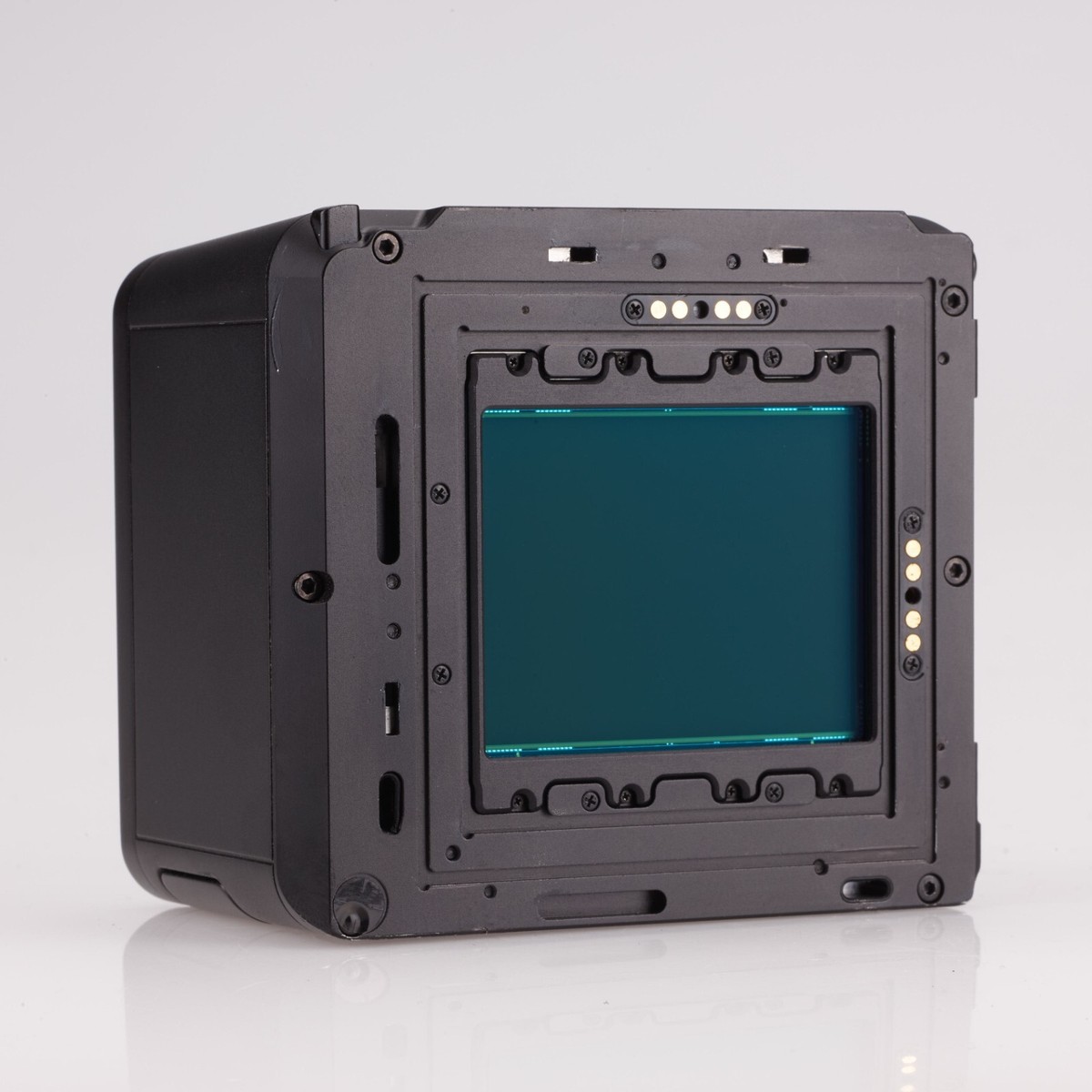 Phase one Digital back IQ180 80MP Hasselblad V Mount 5411Cut Super Rare  item!