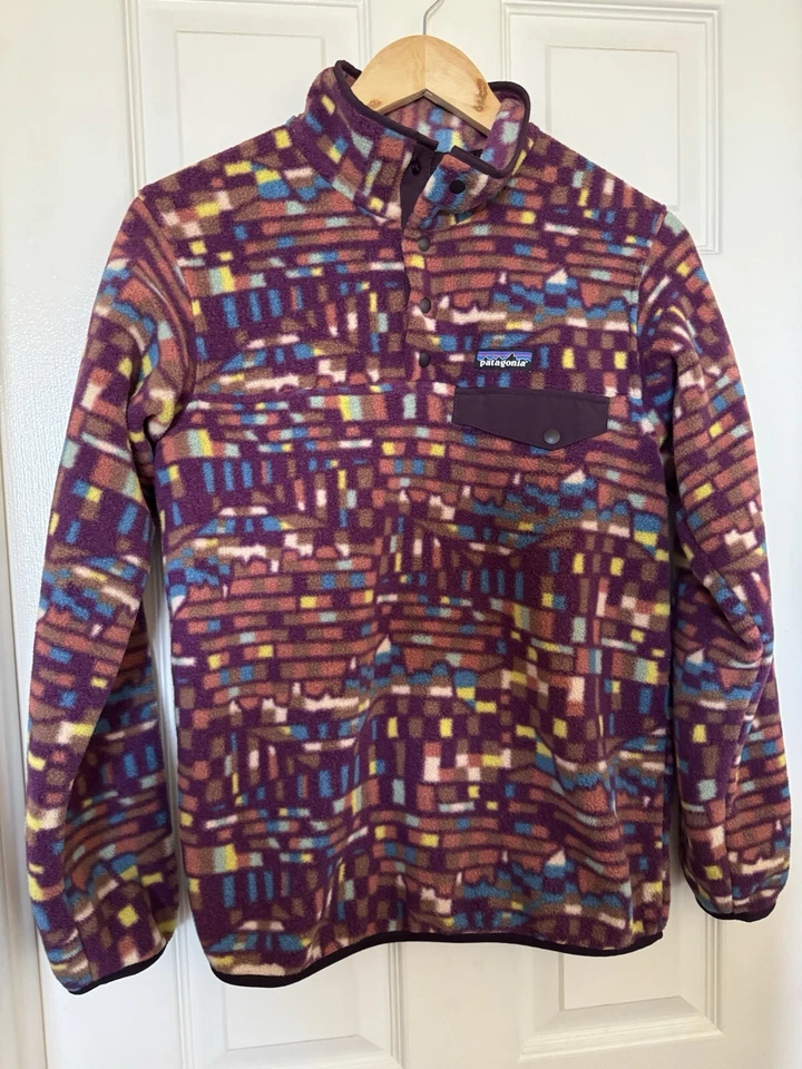 Pullover polar Patagonia XS ligero Synchilla Snap-T ciruela nocturna para mujer NUEVO Foto 4 de 4