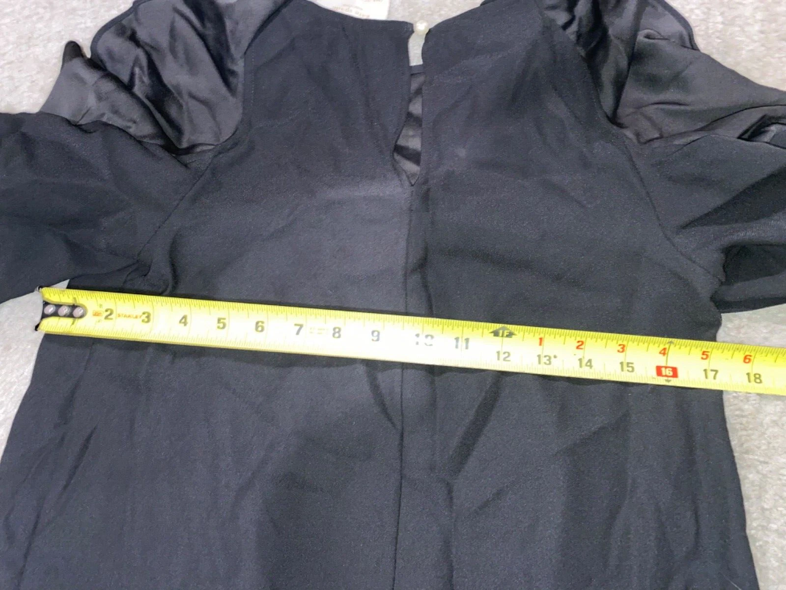 Mini abito piccolo Kate Spade piccolo nero 4 ritagli