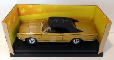 ジョニー Ertl 1/18 Scale Diecast - 32893 1966 Pontiac GTO Gold John Force