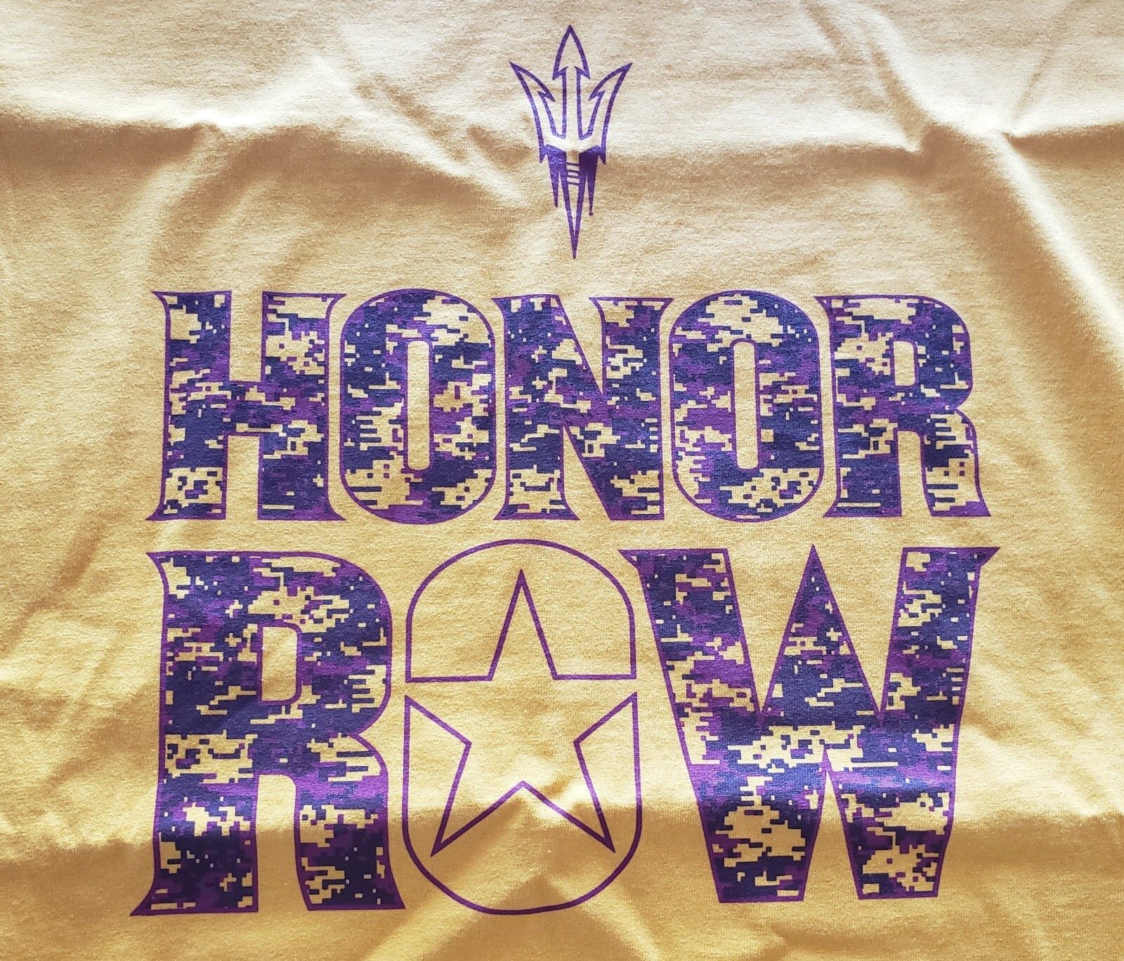 FILA T shirt mimetica militare L ASU Sun Devil Honor Row bella nuova mai indossata!