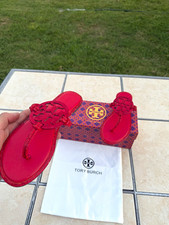 Tory Burch Women s Red Leather Logo Thong Fla...