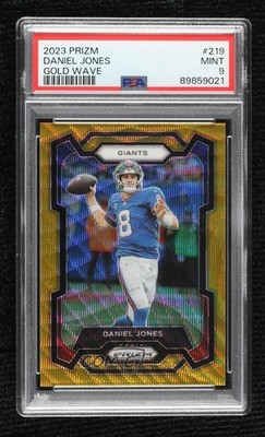 2023 Panini Prizm Gold Wave Prizm 8/10 Daniel Jones #219 PSA 9 MINT 10pj