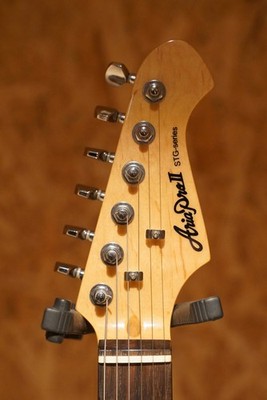 Aria Pro II STG Serie Strat Style Gitarre Lindenholz Korpus Ahorn Hals gebraucht