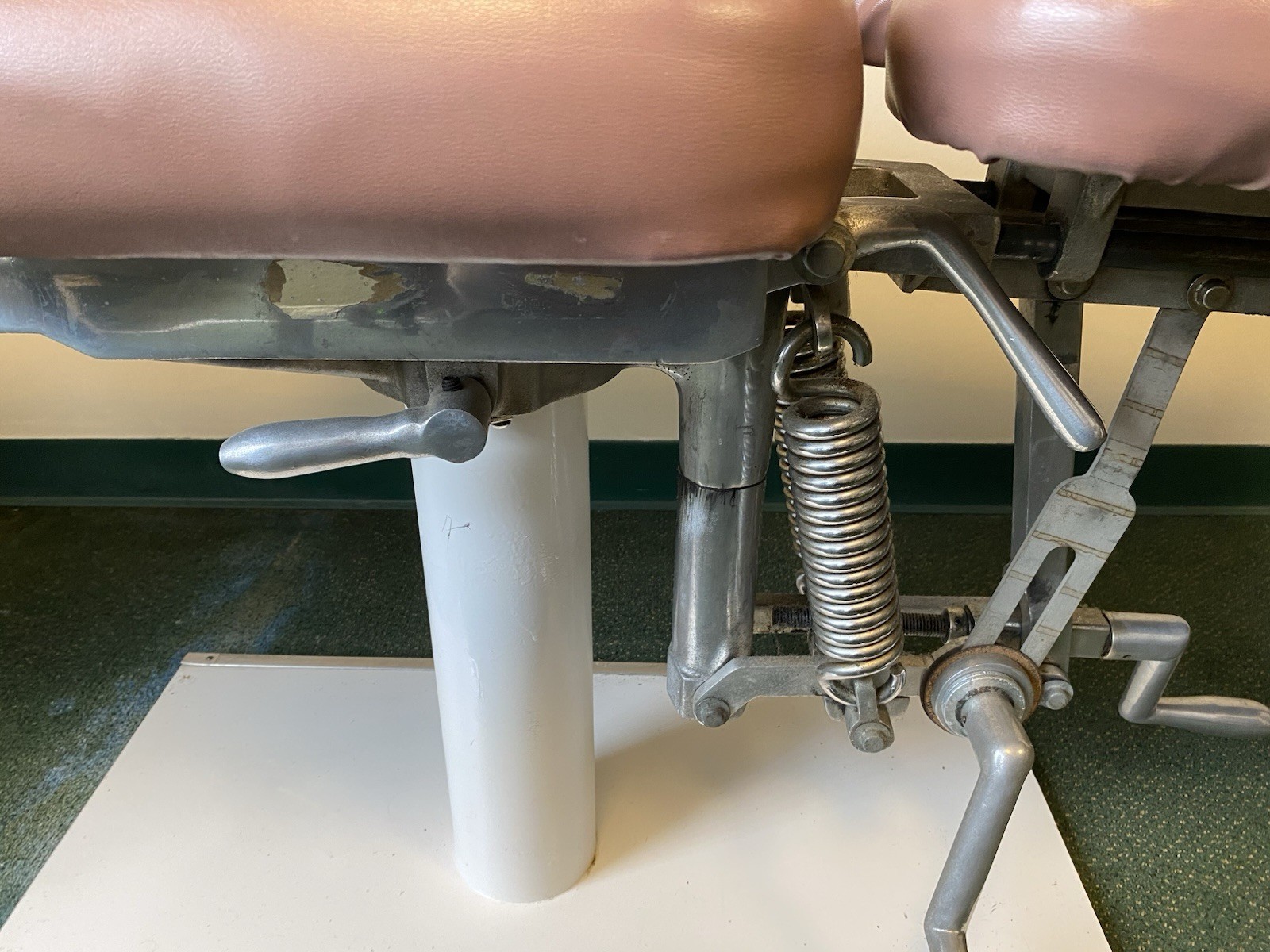 Cox Flexion Distraction Manual Stationary Table for Back Specialists