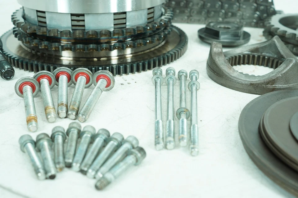 11 Harley Touring Street Glide Screamin 110 离合器篮子链条张紧器套件 — 第 3/4 张图片