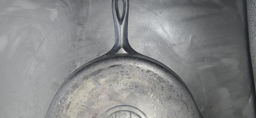 Vintage GRISWOLD #8 Cast Iron Skillet Large Logo 704 A READ - Picture 10 of 14