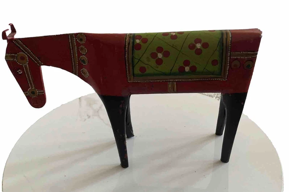 Estatuilla de arte popular de caballo de metal pintada a mano decoración arte del suroeste Foto 2 de 4
