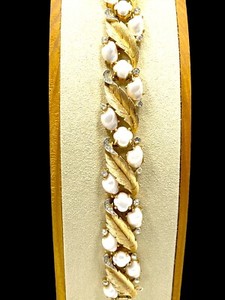 Authentic RARE 60'S CROWN TRIFARI GOLD-PLATED PEARL BABY TOOTH 'SORRENTO' LINK BRACELET