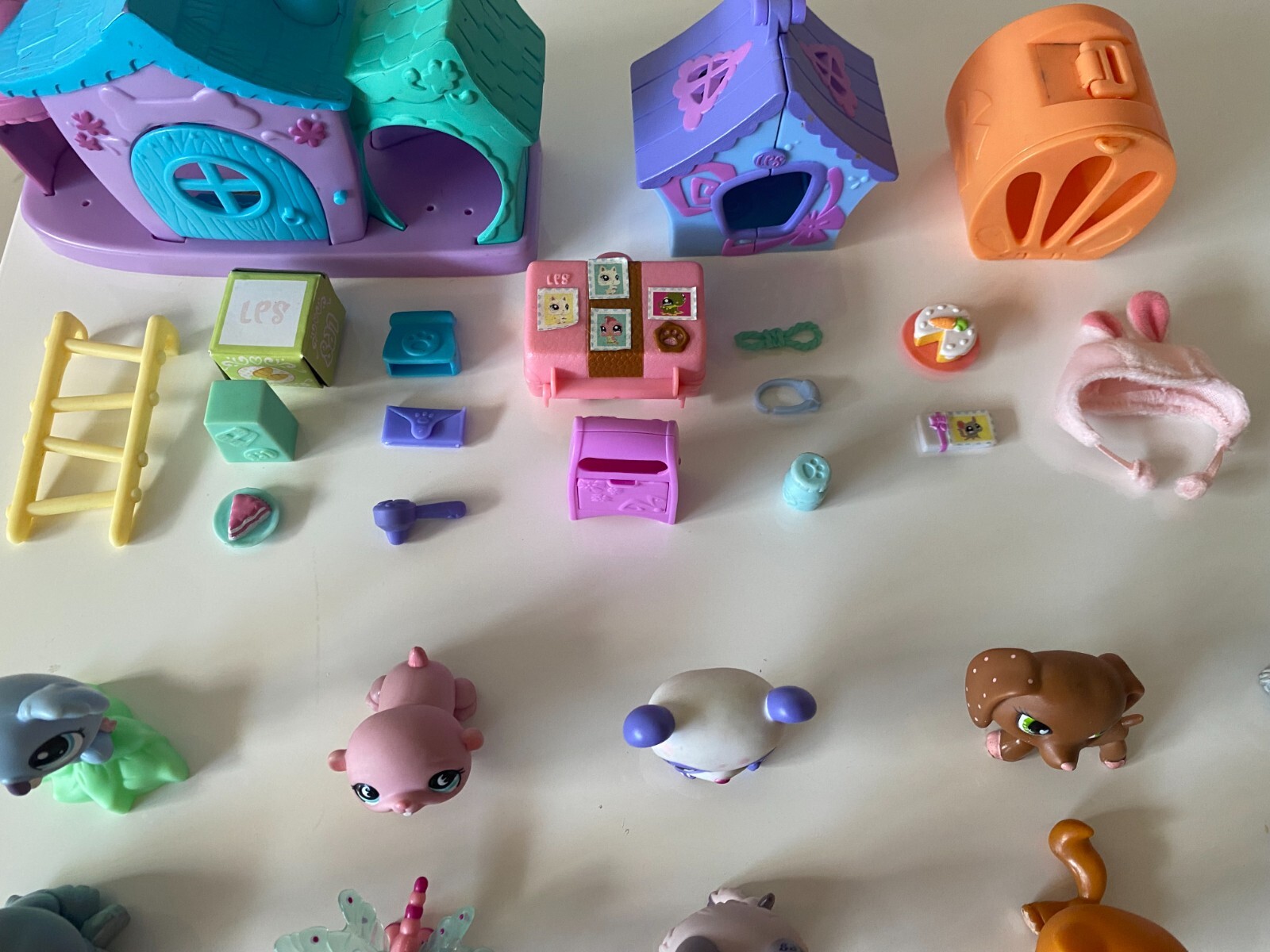Littlest Pet Shop bulk Lot of 22 pets + accessories eBay