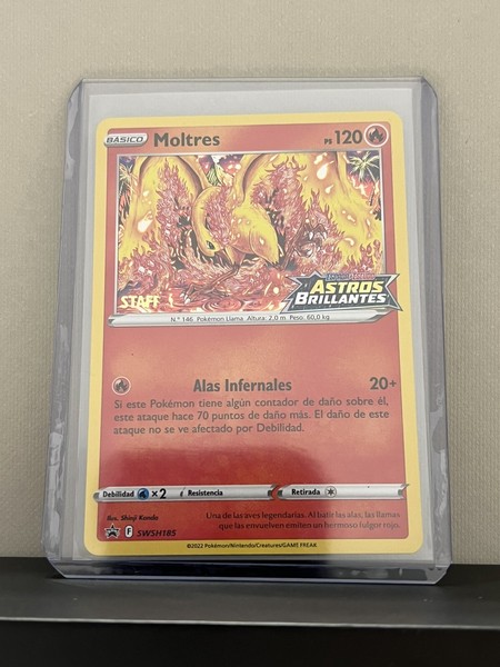 Moltres. Promo Staff. Astros Brillantes.