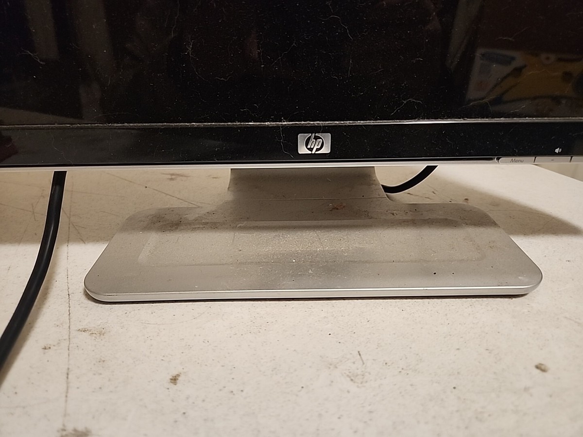 HP W1907 LCD Color Monitor 19
