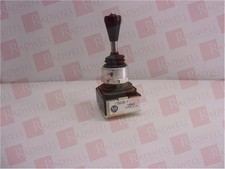 ALLEN BRADLEY 800T-T2M / 800TT2M (USED)