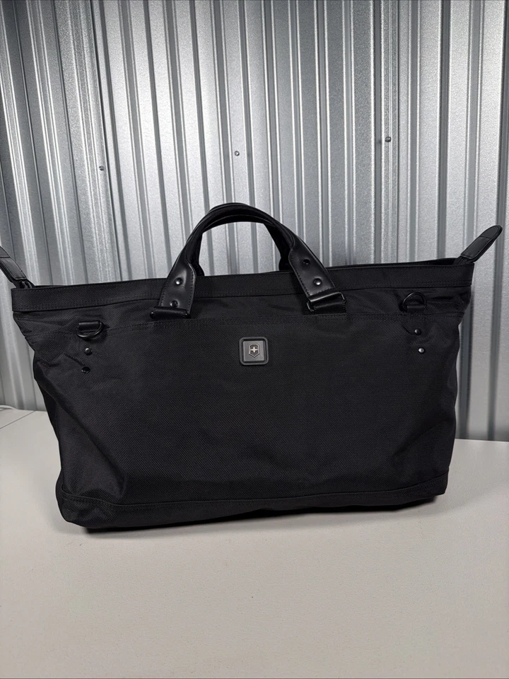Bolsa de viaje Victorinox Lexicon 2.0 Weekender Deluxe negra de nailon balístico Foto 2 de 4