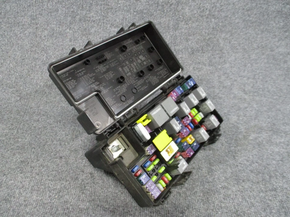 2014 Town Country Dodge Caravan Totally Integrated Power Module TIPM 68217405AB - Image 3 of 4