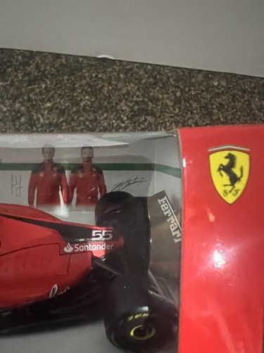 Bburago Ferrari 1:43 Racing F1 SF23 Formula Racing Die-cast Red Official Ferrari - Afbeelding 2 van 5