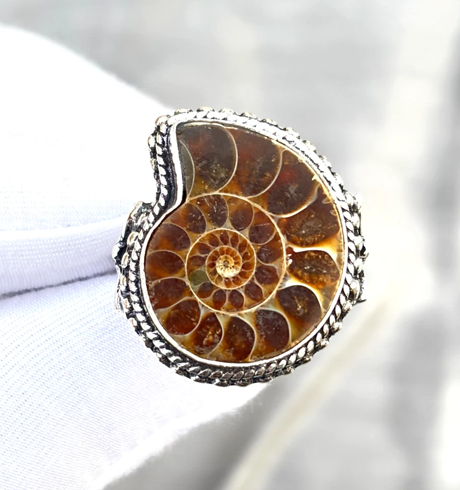 Anel étnico feito à mão de pedra preciosa de amonita natural prata esterlina 925 - Imagem 4 de 4