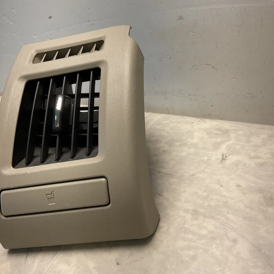 Toyota Prius V 2012-14 tablero ventilación de aire derecha con portavasos beige OEM Foto 2 de 4