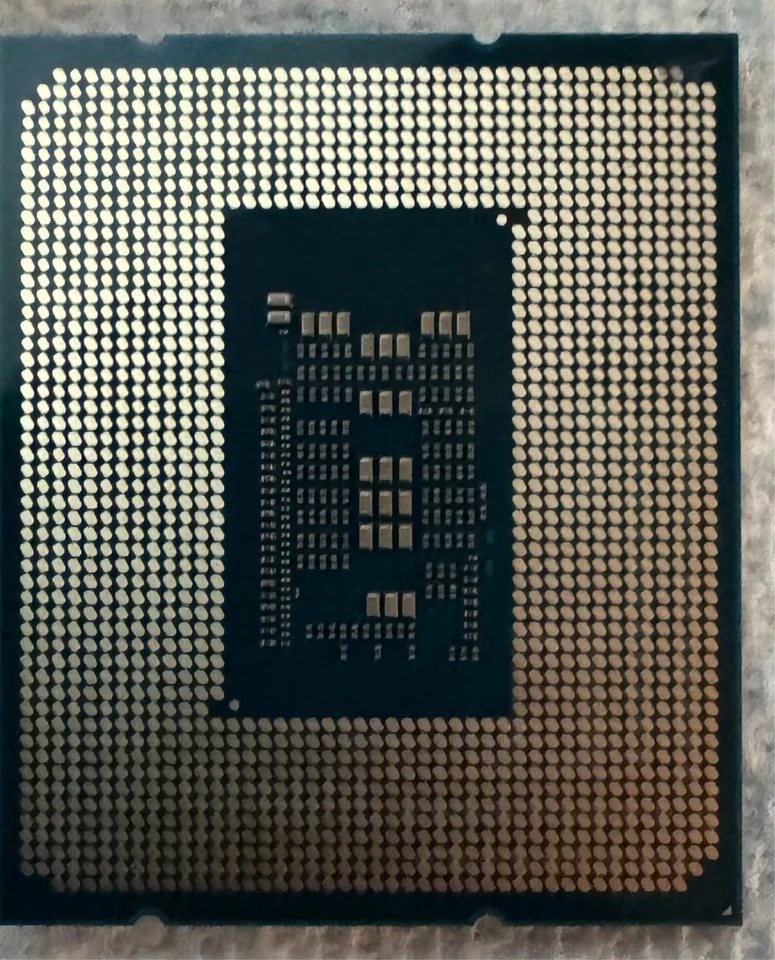 CPU Intel Core i5-12500T 2,00 GHz 6 núcleos 12 hilos 18 MB LGA 1700 P/N SRL5W probada Foto 2 de 2