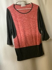 PINK LILY PULLOVER MADE IN USA SIZE L GREY