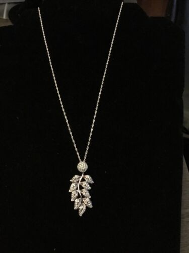 Bella Luce White CZ Leaf Pendant With 18”Chain Rhodium Over S/S - Picture 1 of 4
