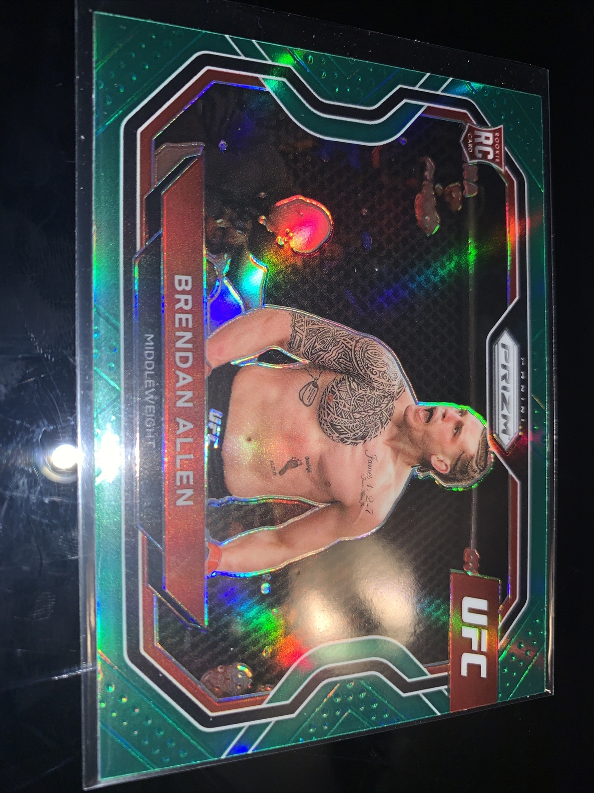 2020-2021 panini UFC GREEN Brendan allen prizm