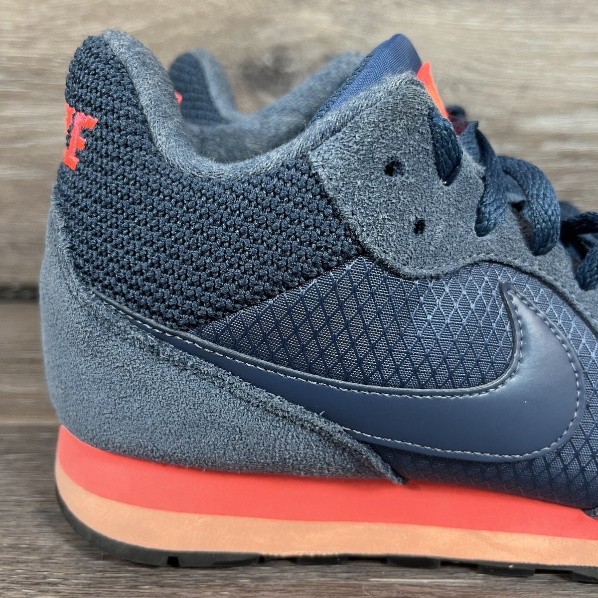 wmns nike md runner 2 mid prem