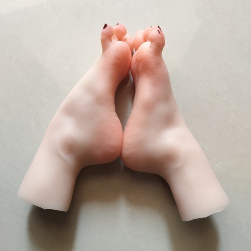 Cute Small Toys Baby Yoda Figurine Sailor Moon Toes Stranger Things Girls feet - Picture 12 of 14
