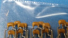 (10 PIEZAS) SR151A680JAA AVX Condensadores Cerámicos Multicapa 100V 68 pF C0G (NP0) 5 %