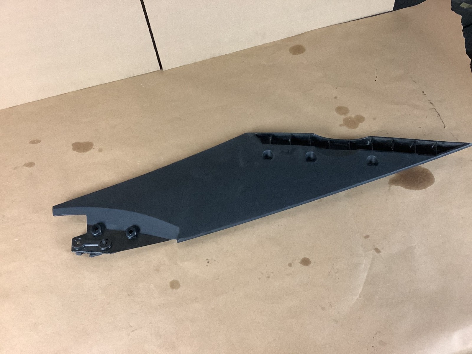 McLaren 570S 570 2017 Rear Left Driver Quarter Under Body Panel Molding 15-19 |Y