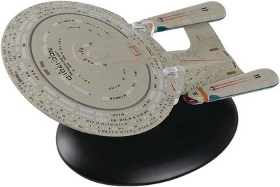 Eaglemoss Star Trek Official Starships #1 USS Enterprise NCC-1701-D w/Magazine