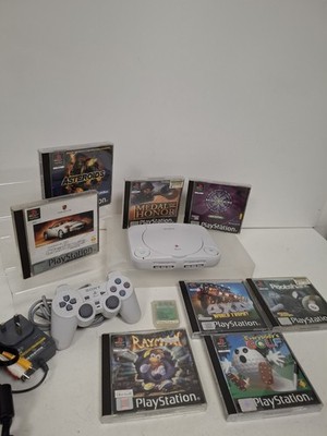 SONY PLAYSTATION ONE SLIM KONSOLE MEMORY CARD CONTROLLER KABEL & 8 SPIELE GETESTET