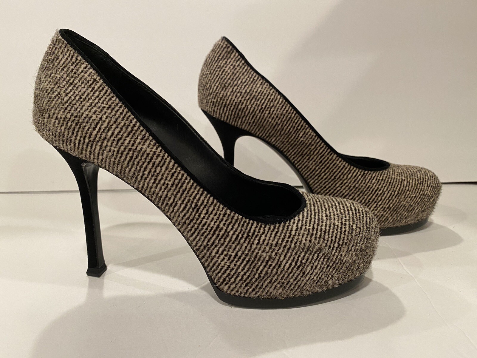 YSL Yves Saint Laurent Tribtoo Pony decolte capelli tacco nero bianco 37 6 5 7 $795