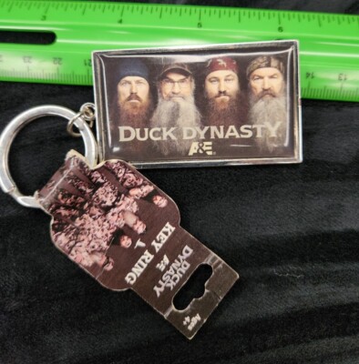 Duck Dynasty AE Enamel Key Chain 2014 New 