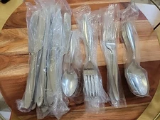 22 pcs - ONEIDA SIMMER Forks Spoons Knives
