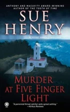 Murder at Five Finger Light: A Jessie Arnold Mystery By Henry, Sue - VERY GOOD