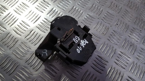 357945258 Lampenträger Rücklicht Rückleuchte innen Heckklappe  DE331971-17