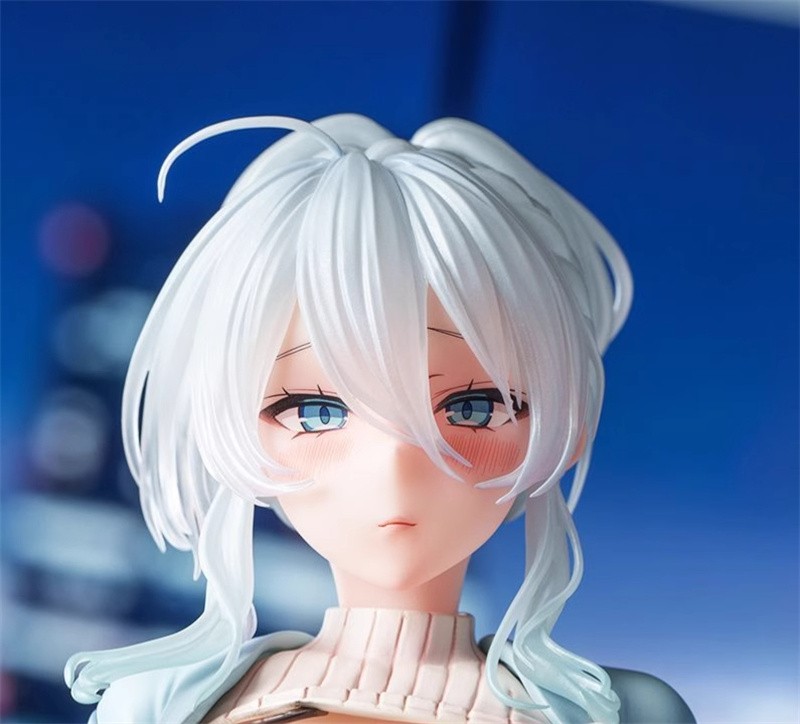 17cm Cold Snow Maiden Sitting Pose Beautiful Girl Model Ornament