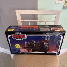 Star Wars  Vintage Collection Carbon Freezing Chamber Playset  w  Fig