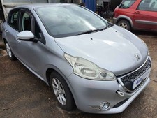 Peugeot 208 2012 1.2 5 speed manual Gearbox 9803846280