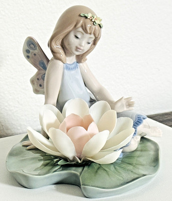 Lladró 6645 Lily Pad Love Fairy Boxed Minor Petal Loss Backordered 