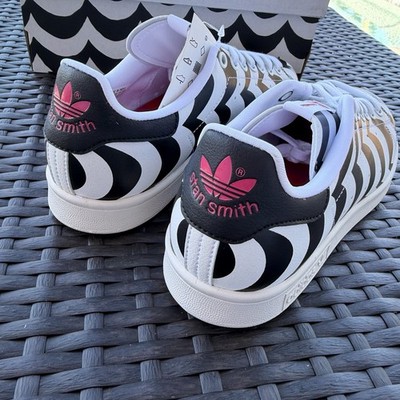 Size 8 - Marimekko x adidas Stan Smith Laine Wave W for sale