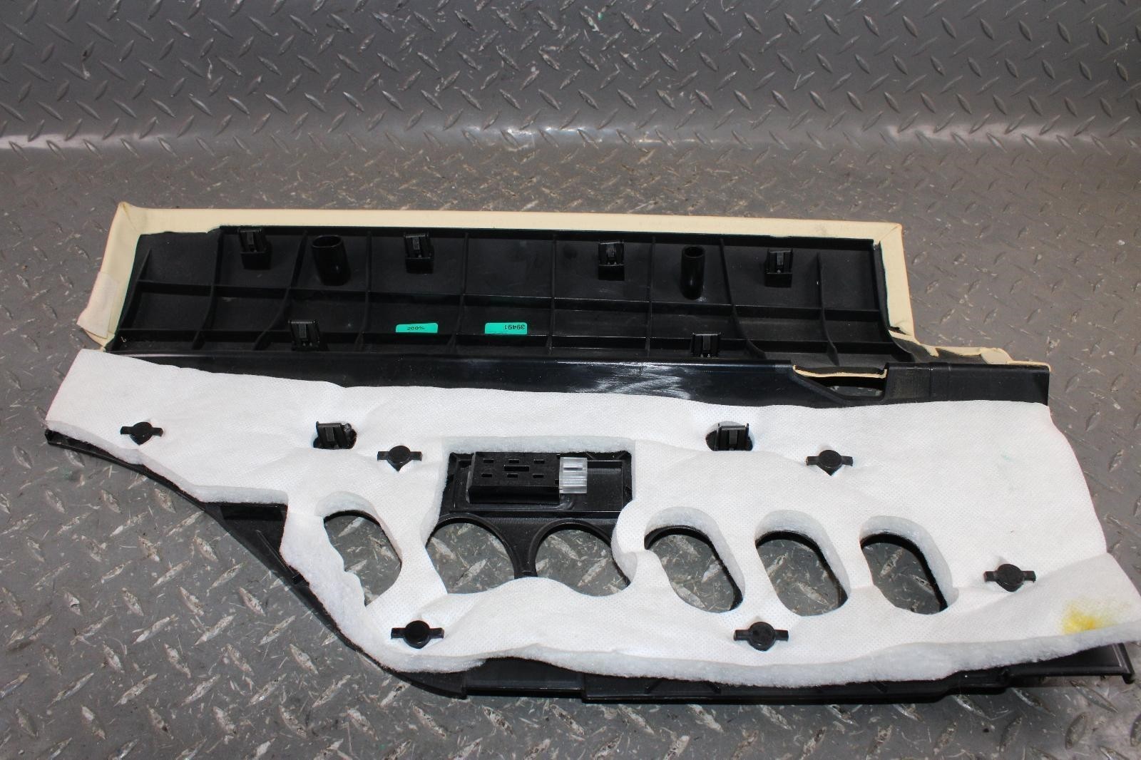 Bentley Flying Spur 2013-2018 Left Upper Knee bolster Tan