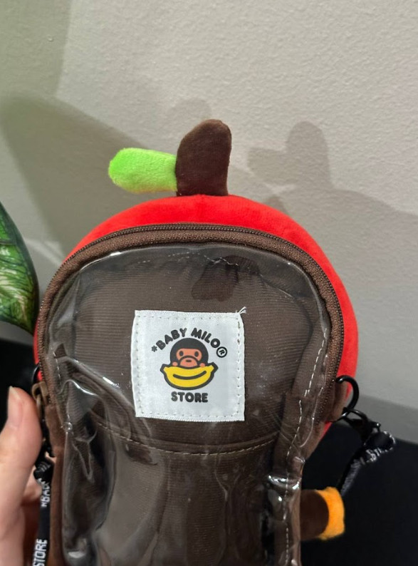 A Bathing Ape BAPE Baby Milo Potato Crossbody Shoulder Bag Mobile Pouch NWT thumbnail 2