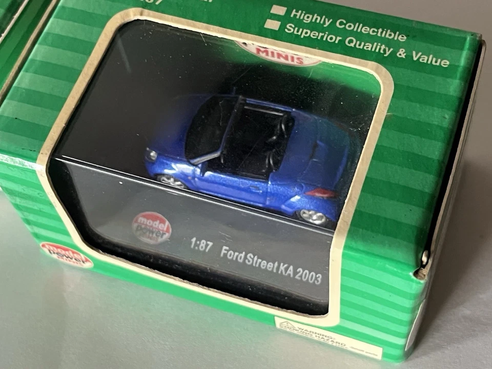 2 modelos Power Minis 1 Ford Street Ka 2003 y 1 Mercedes Benz CLK Cabriolet 2003 Foto 3 de 4