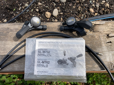 Shimano Deore XT SL-M732 Shifters 3 x 7/8 Speeds