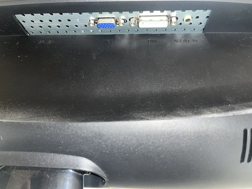 HKC 2219A 21.6” Inch 1920-1080 LCD MONITOR VGA and DVI With Power And VGA Cable - Image 2 of 3