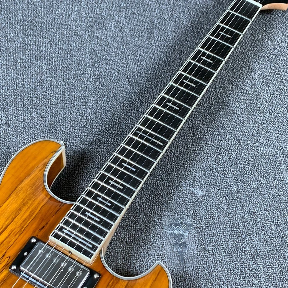 Guitarra Eléctrica Languedoc Semi Hueca Parte Superior y Trasera Dividida Negro Diapasón Amarillo Foto 2 de 4