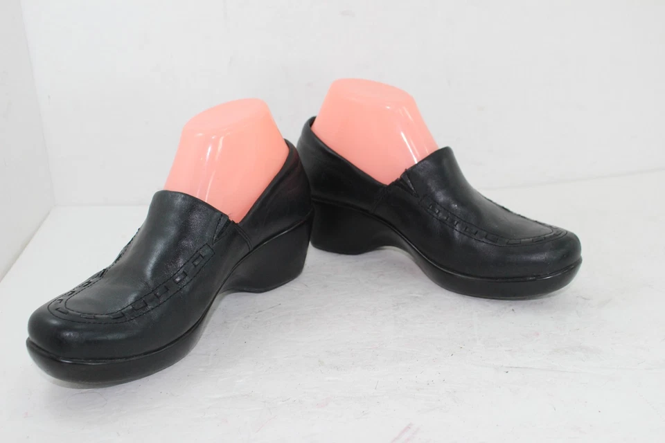 BOMBA TACÓN ARIAT TALLA 7 B NEGRO EN BUEN ESTADO MUJER Foto 4 de 4